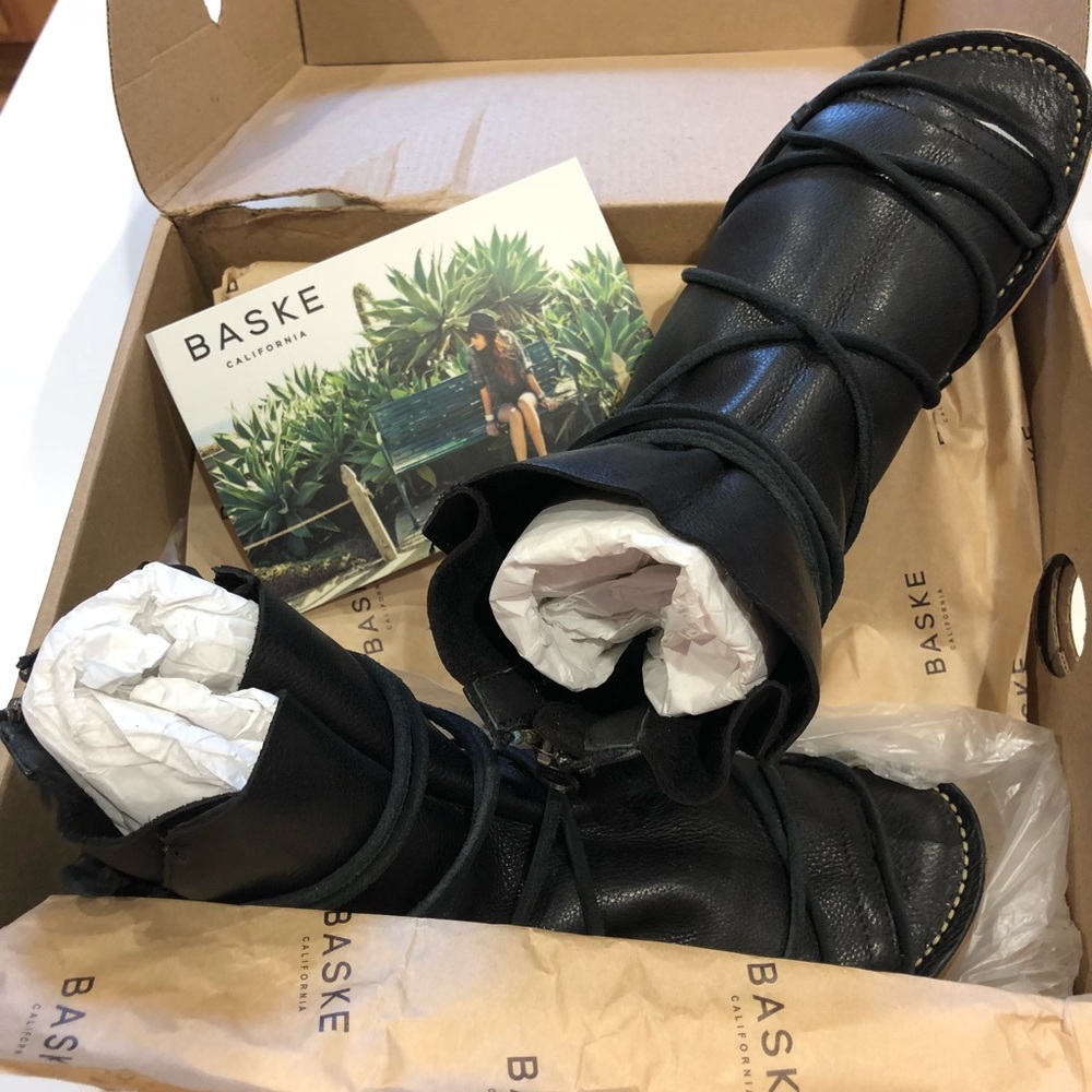 BASKE women’s sandal